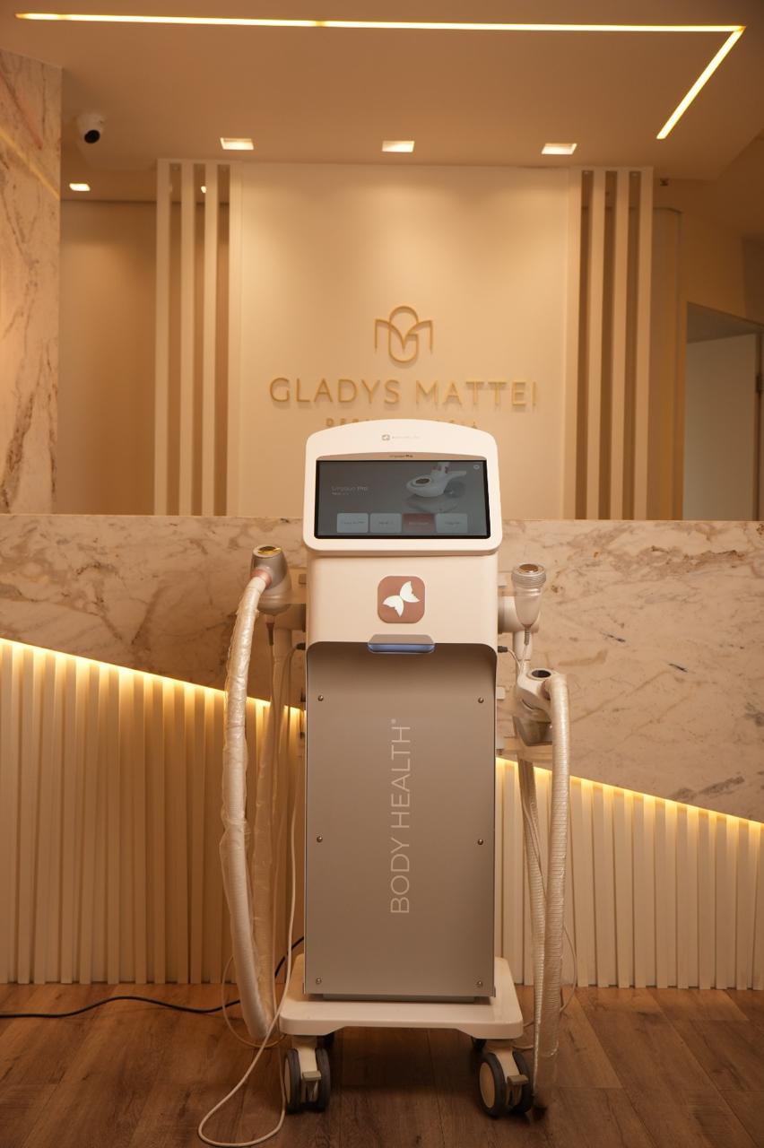 Equipamento Unyque Pro na Clínica Dra. Gladys Mattei